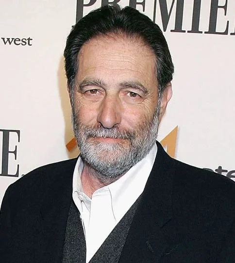 Eric Roth, winner of the Academy Award for best writing in 1995, co-wrote the screenplay for the Dune movie (2021).